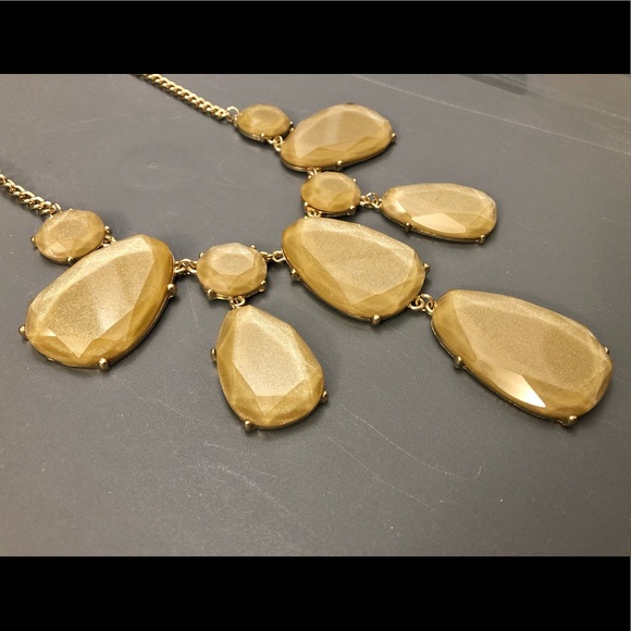 💜 2/$25 NWOT Aldo Bauble Necklace (Gold) - Picture 4 of 9